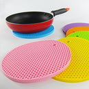 Silicone mat with easy-to-clean surface