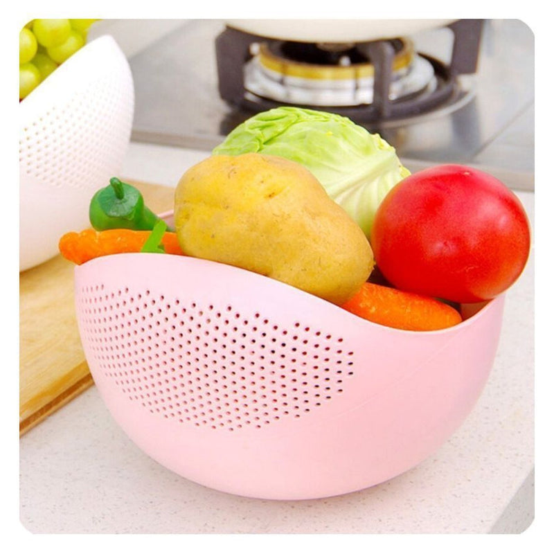 Plastic strainer bowl with handle for draining rice