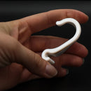 9069 6pc Small plastic hooks 