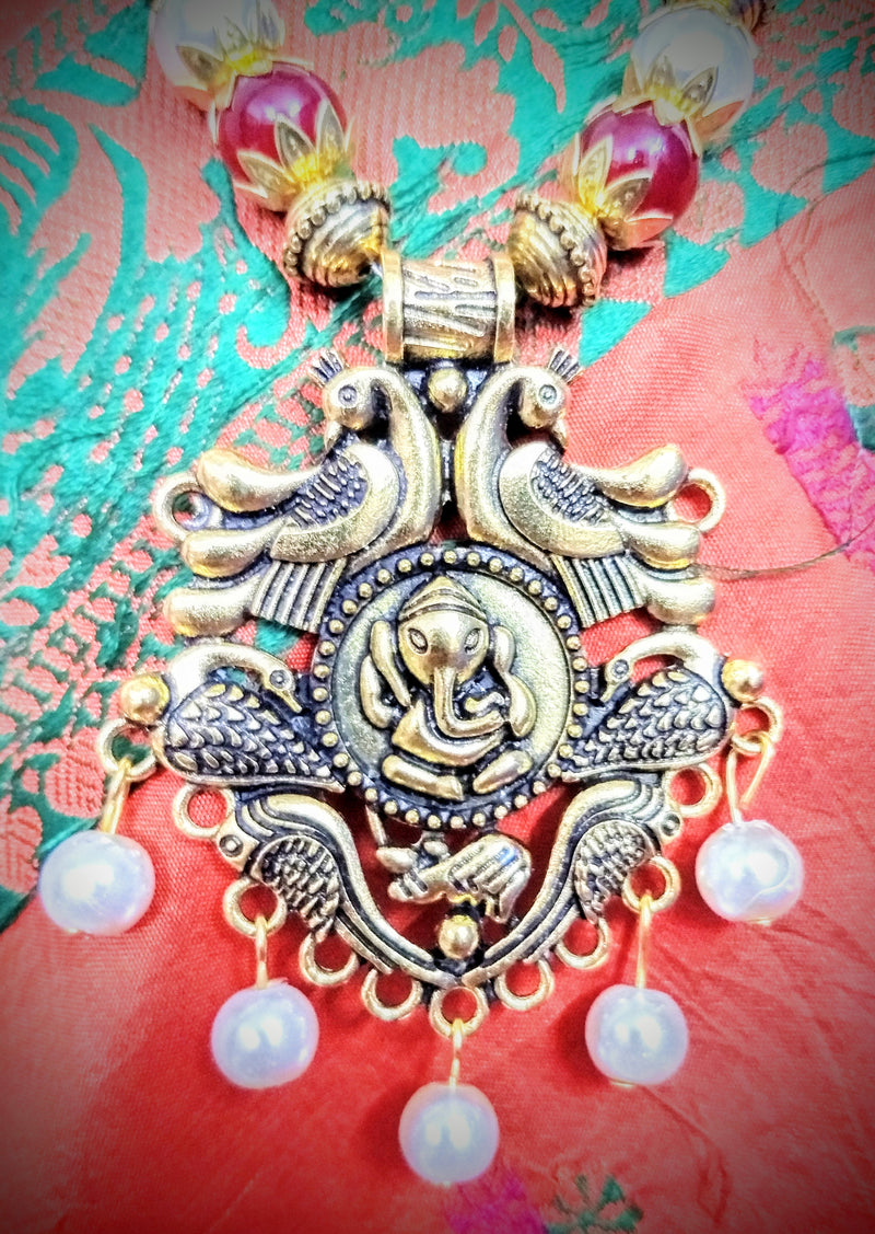 Lord Ganesha Red Beads Beautiful Necklace for Urban Women
