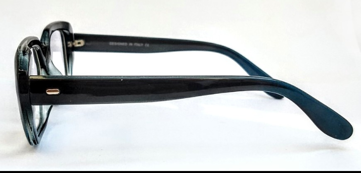 Blue ray blocker computer eye glasses to protect eyes from mobile and computer